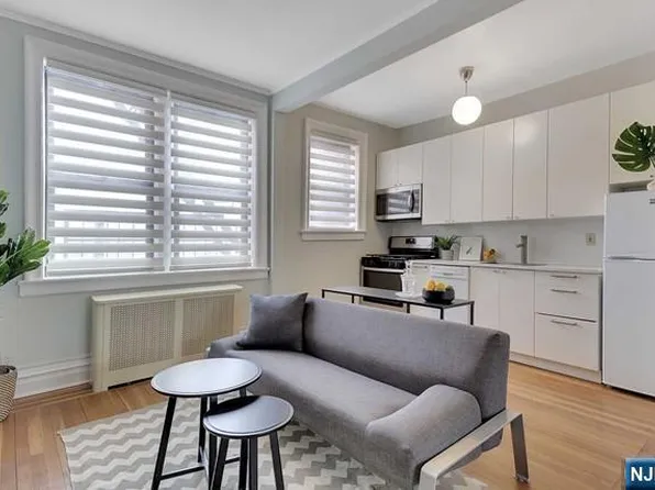 755 Anderson Ave, Cliffside Park, NJ 07010