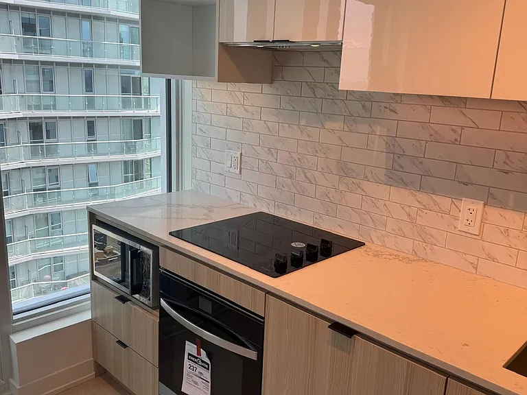 252 Church St #5307 — Photo 7