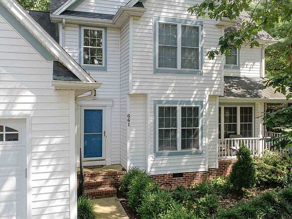 3rd image of 661 Wyndham Woods Cir
