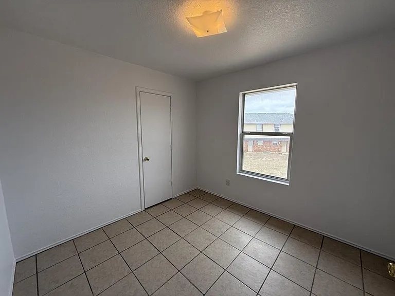1210 Industrial Blvd #D — Photo 14