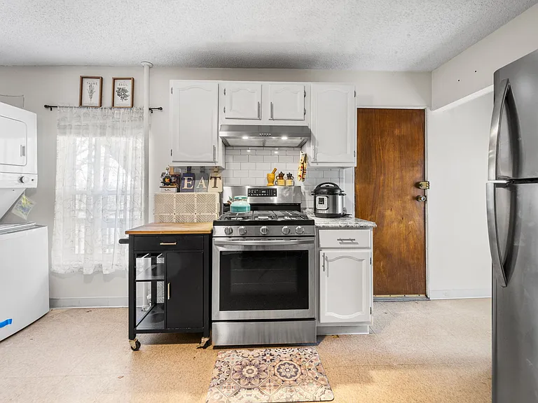 249 Winthrop Shore Dr #4 — Photo 5