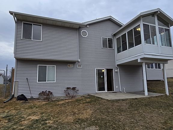 3rd image of 500 Sunbrook Dr SE