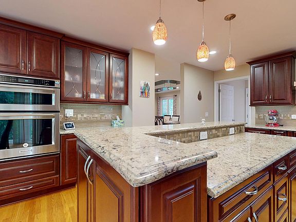 5th image of 1309 Witney Ln