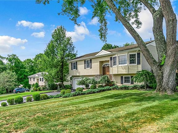 2nd image of 18 Green Ln