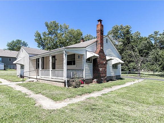 2nd image of 213 E Morse Ave