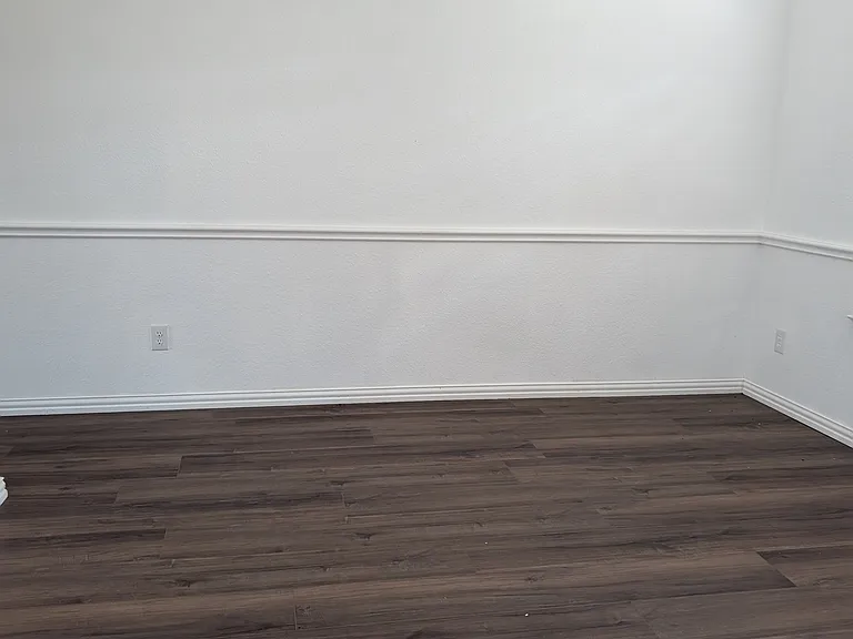 7721 Shasta Dr — Photo 9