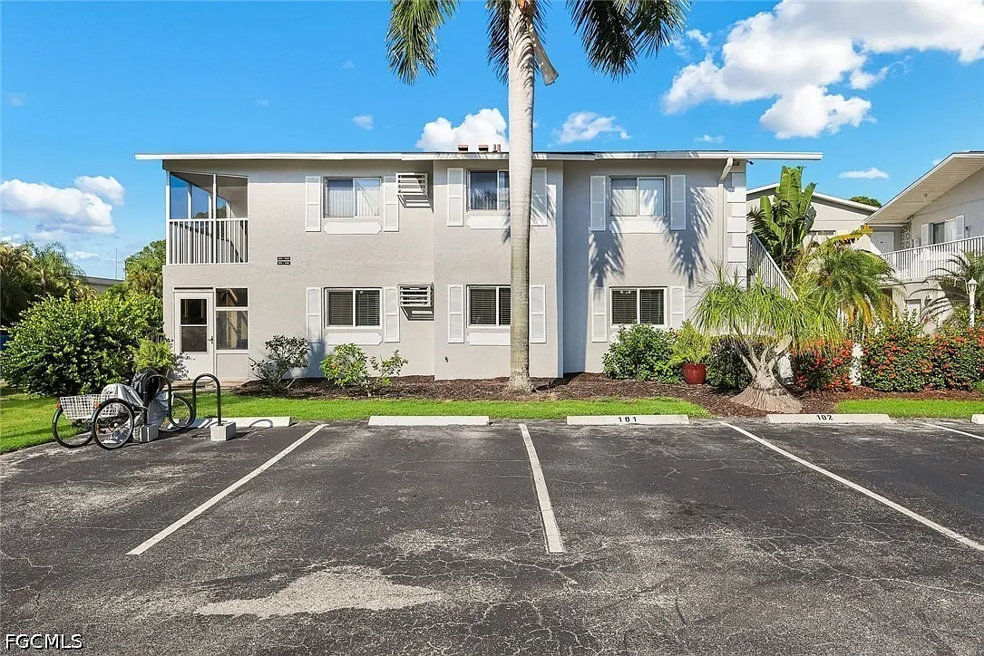 1 bed, 1.0 bath, 562 sqft, $1,250 — Photo 1