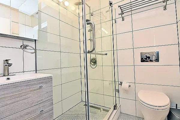 Rented by Bohemia Realty Group | media 12