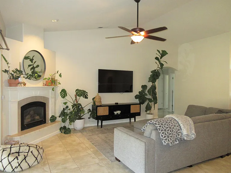 3008 Coach Lite Dr — Photo 9
