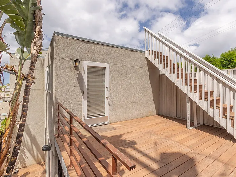 2511 Manchester Ave — Photo 43