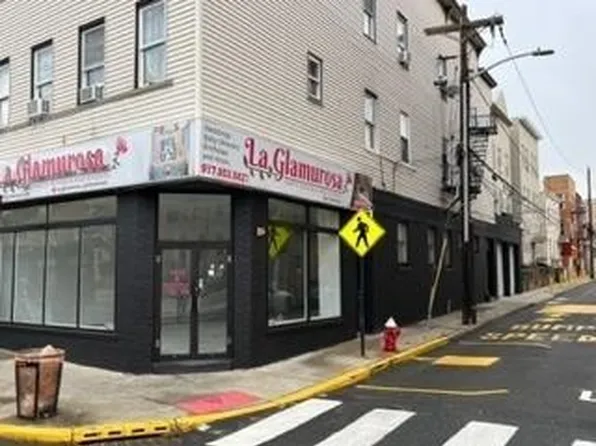 4312 Kennedy Boulevard image 1 of 14