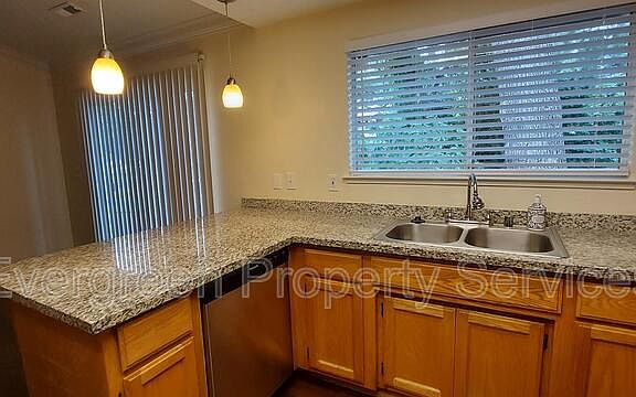 5th image of 2275 Knollwood Dr
