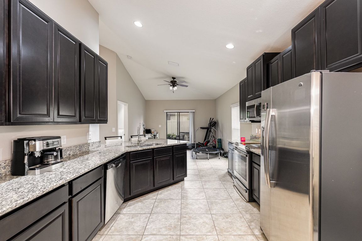 next background image