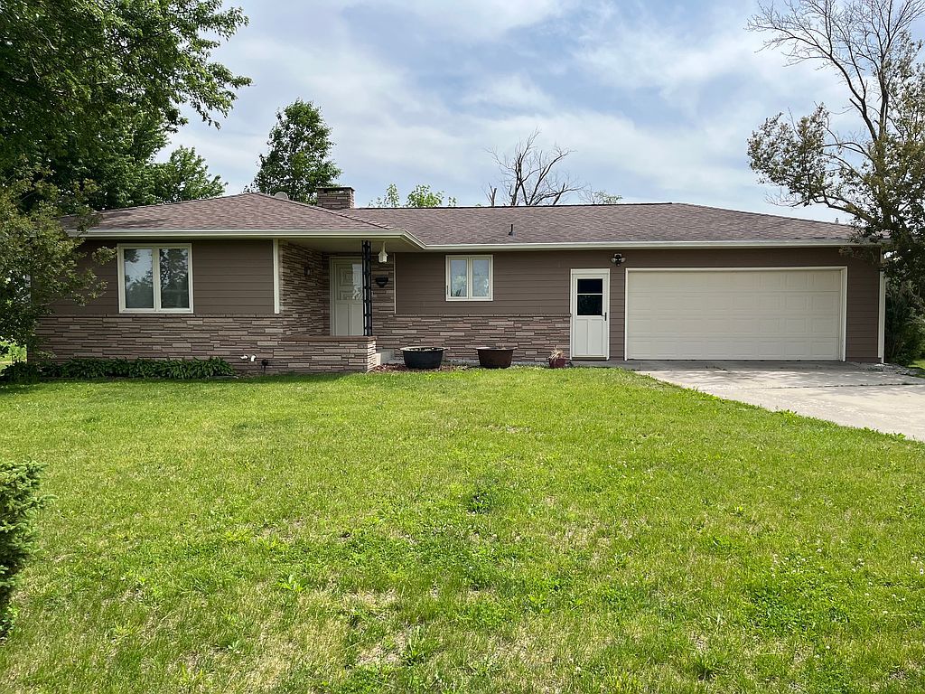 55658 150th St - Property Image