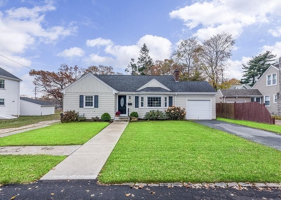1st image of 38 Marquette Dr