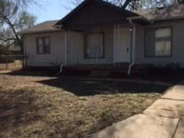 1213 S High St, El Dorado, KS 67042