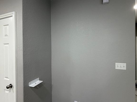 3rd image of 10351 Sweetwater