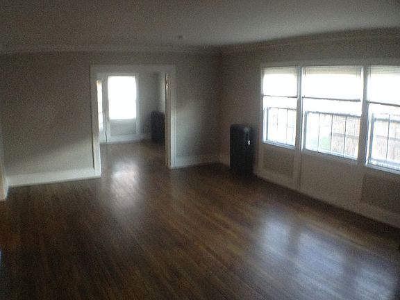 3rd image of 2642 N Moreland Blvd APT 6
