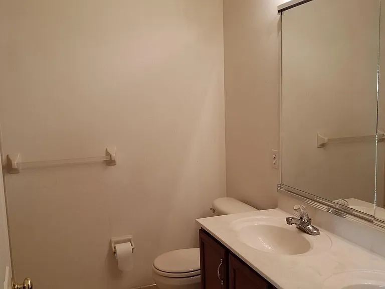243 Birchwood Dr — Photo 17