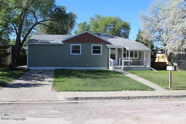 1st image of 105 Bonnie Brae Ave