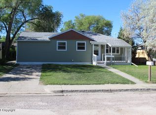 105 Bonnie Brae Ave, Newcastle, WY 82701