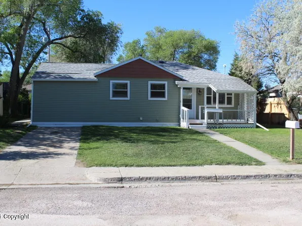 105 Bonnie Brae Ave, Newcastle, WY 82701