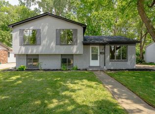 16655 Waterman Dr, Roseville, MI 48066