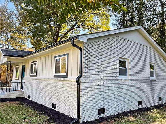 3rd image of 130 Dogwood Ave