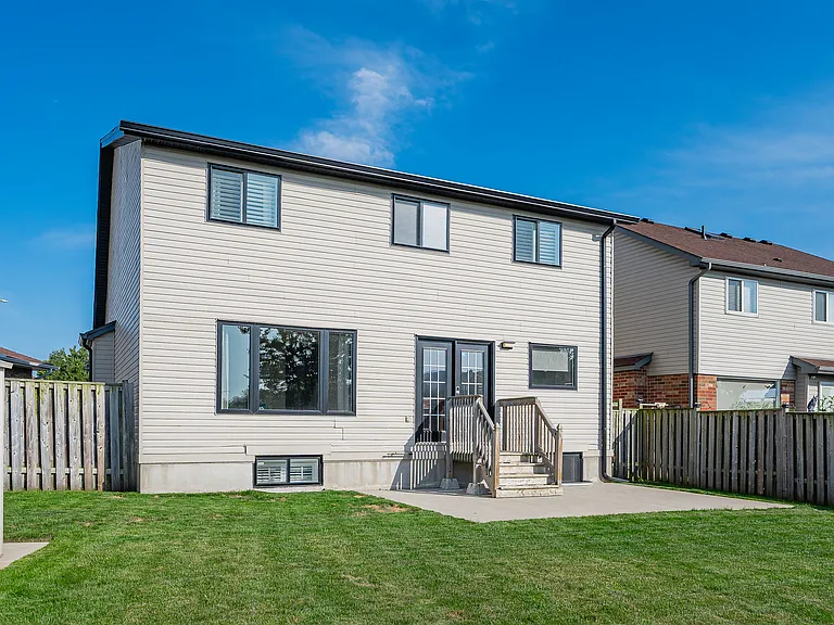 173 Hawkins Dr — Photo 18