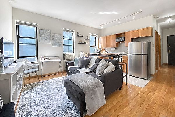 1st image of 338 E 67th St APT 22