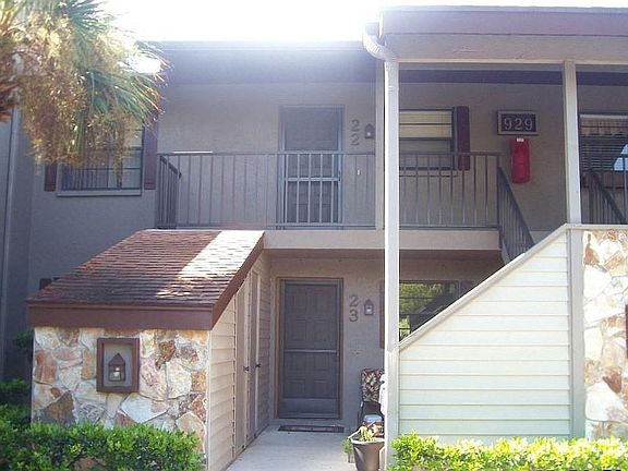 5th image of 929 Capri Isles Blvd APT 22