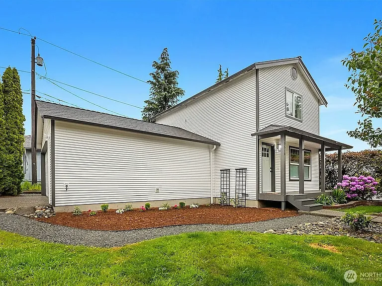 2515 Summit Ave — Photo 11