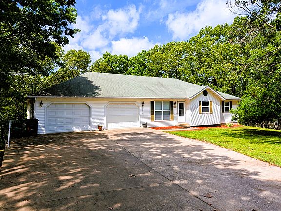 2nd image of 519 Bear Paw Rd