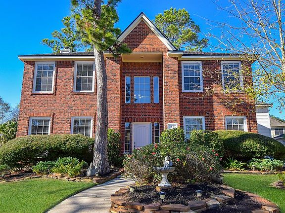 Quiet cul-de-sac location in Memorial Northwest.