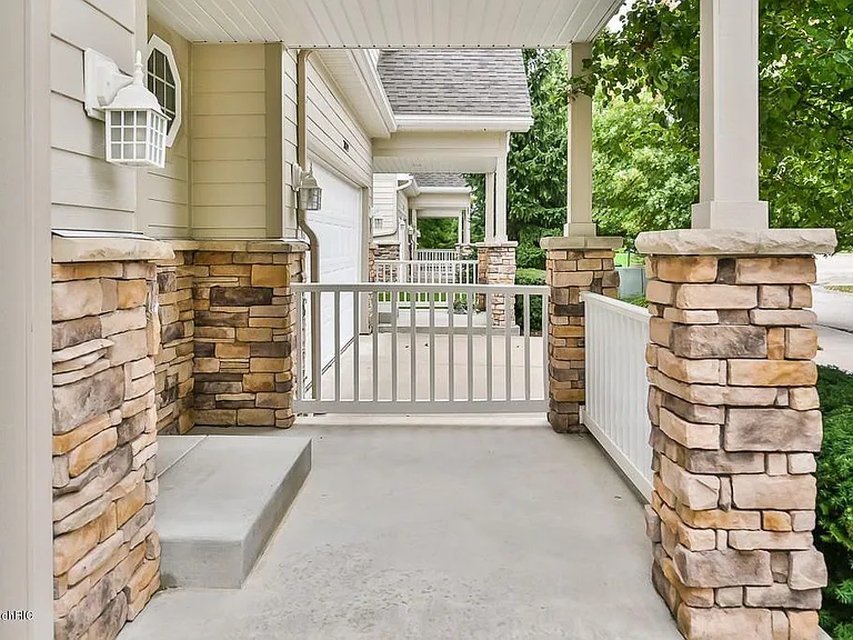 3077 Ledgestone Pl NE #4 — Photo 3