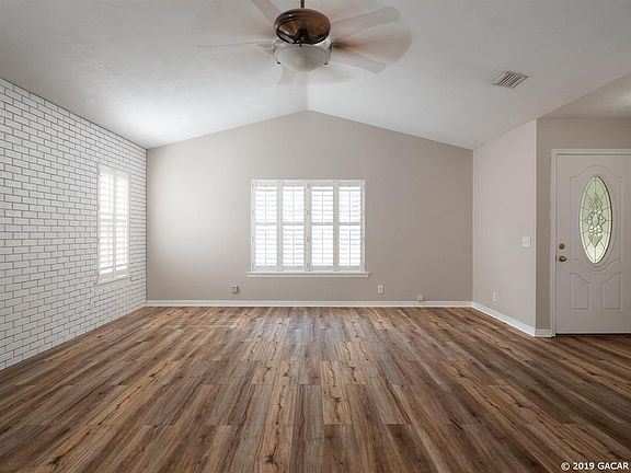 2nd image of 716 NE 8th Ave