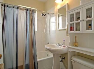 2752 Hampton Pkwy APT M3, Evanston, IL 60201