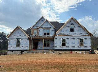 5089 Southern Pines Dr, Kernersville, NC 27284