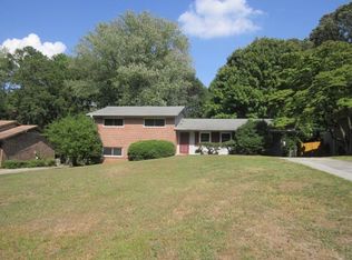2630 Cove Cir, Atlanta, GA 30319