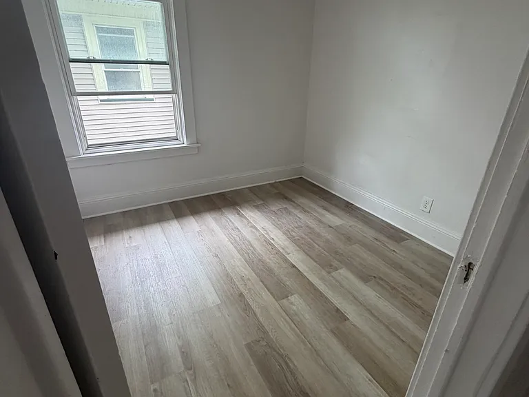 726 Amherst St #2 — Photo 8