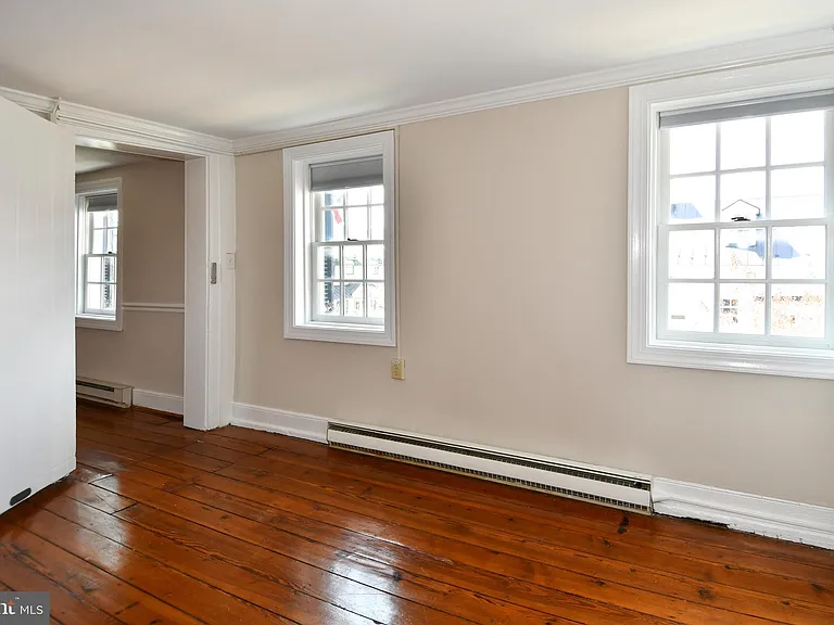 17 Apt #1 — Photo 15