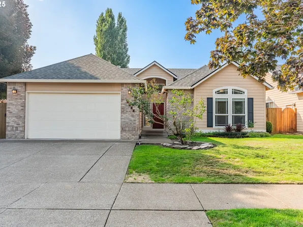 1348 NE Zachary St, Hillsboro, OR 97124