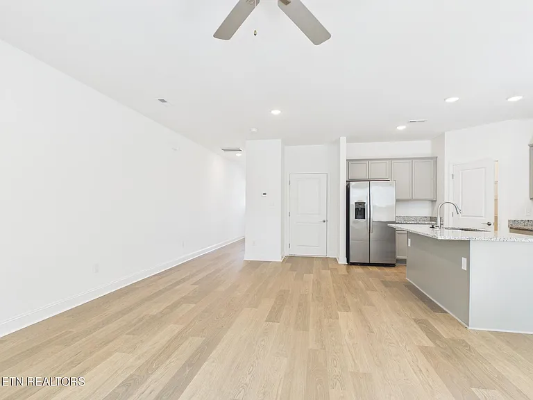 1729 Lateglow Way — Photo 10