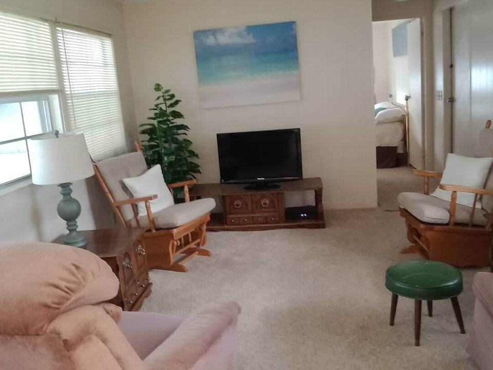 1st image of 20 Orange St