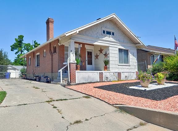 2nd image of 661 E Leland Ave