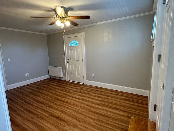 3rd image of 37 Railroad Ave APT 6