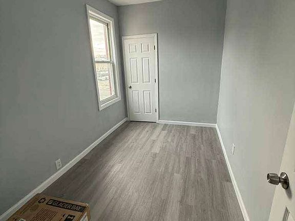 3rd image of 546-554 Prospect St #4R
