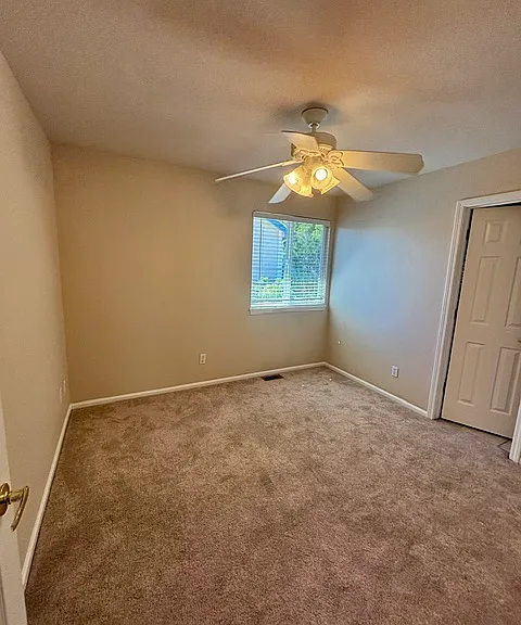 9959 Sylvestor Rd — Photo 13