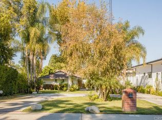 22927 Oxnard St, Woodland Hills, CA 91367