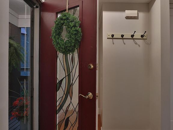 4th image of 476 Cherry Ravine Ct